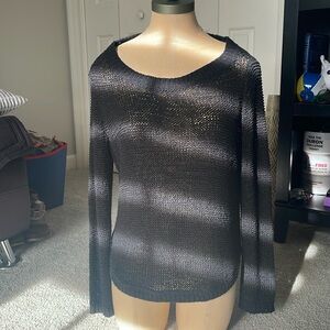 Black size medium layering top
